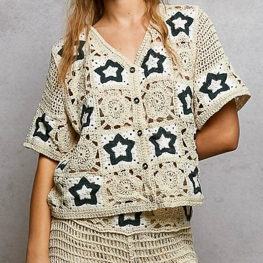 POL Button Front V-Neck‎ Crochet Cardigan with Contast Star